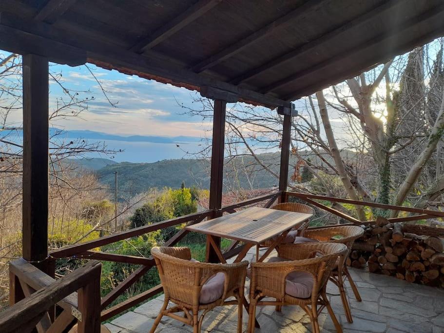 Mountain And Sea View Villa Miliész Kültér fotó
