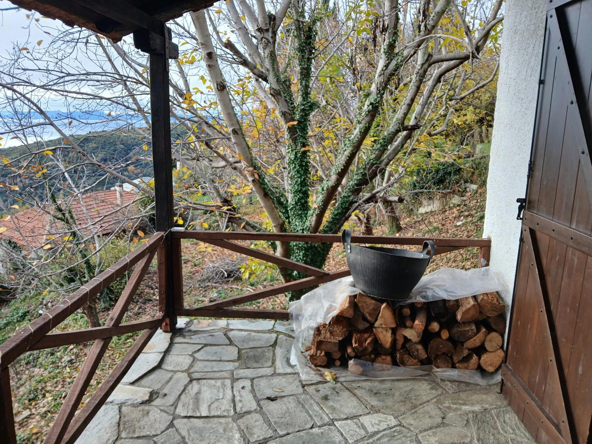 Mountain And Sea View Villa Miliész Kültér fotó