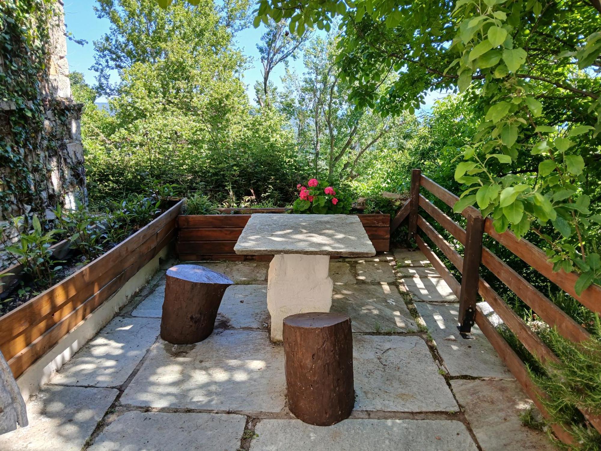 Mountain And Sea View Villa Miliész Kültér fotó
